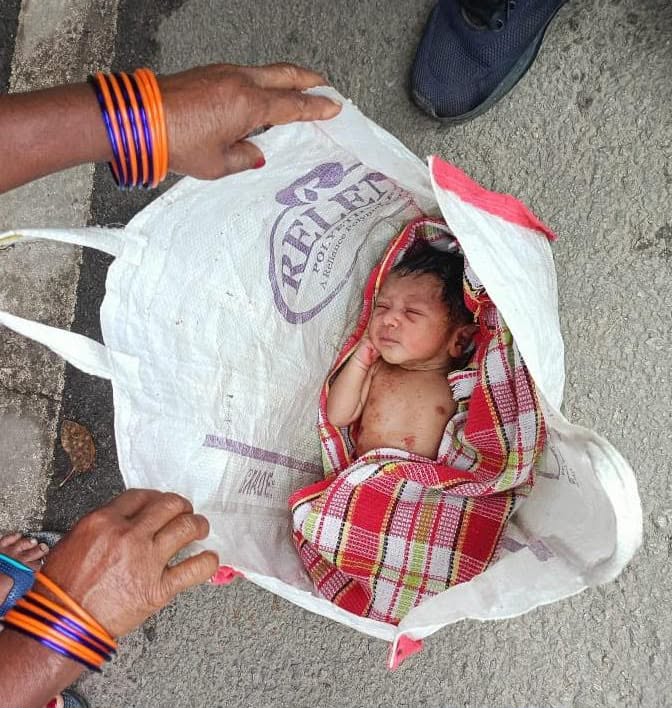శంషాబాద్‌లో హృదయ విదారక ఘటన.
